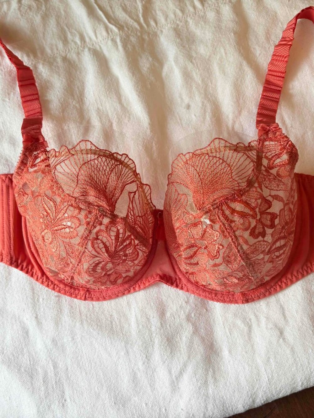 NWOT Empreinte Agathe in "sunset" coral. Size 32E.